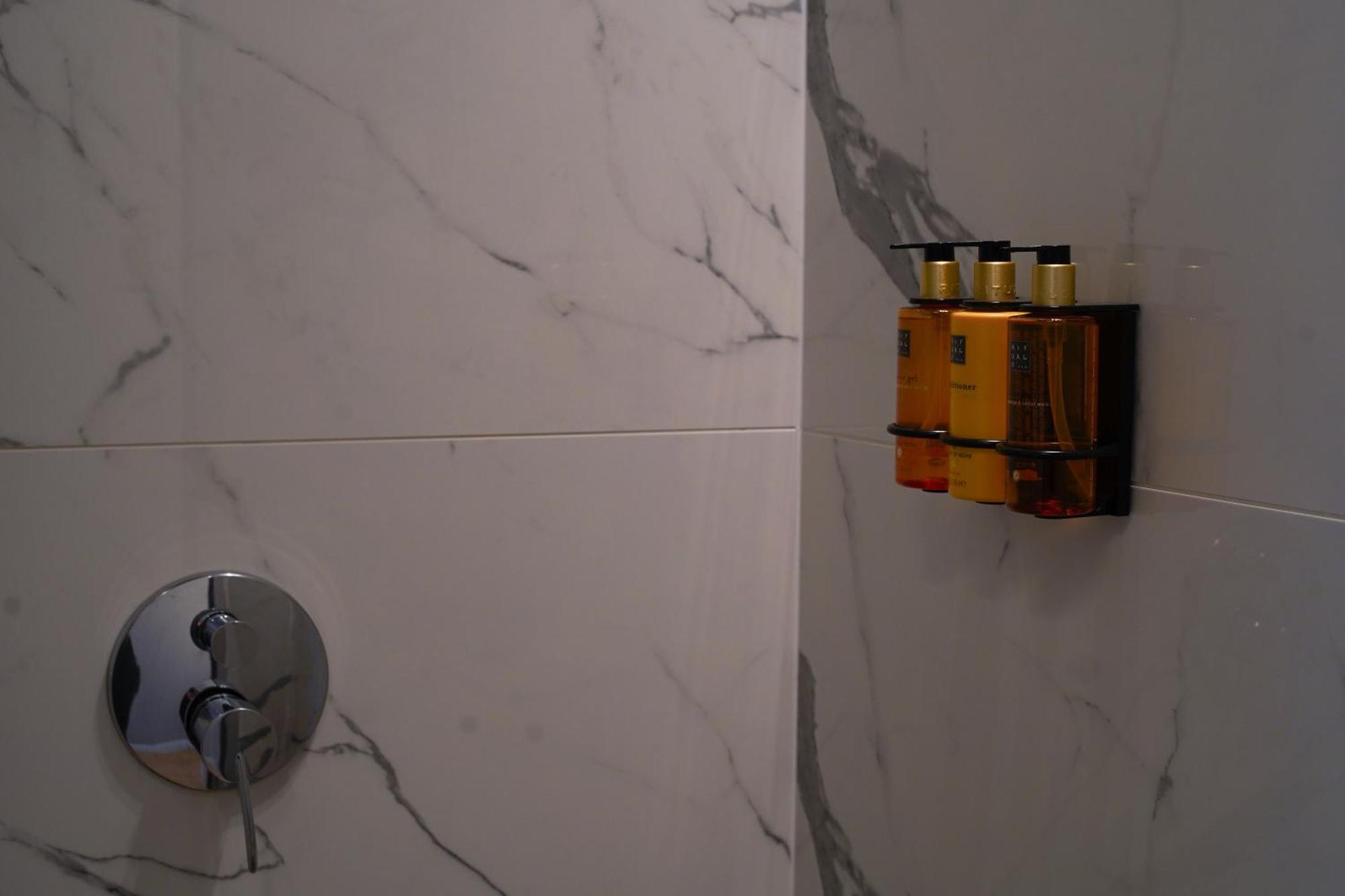 987 Design Prague Hotel Екстериор снимка